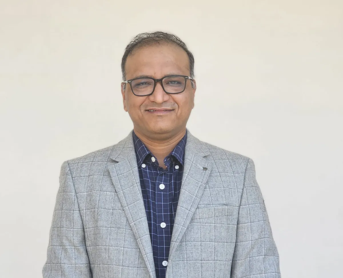 Dr. Ravindra Bansal